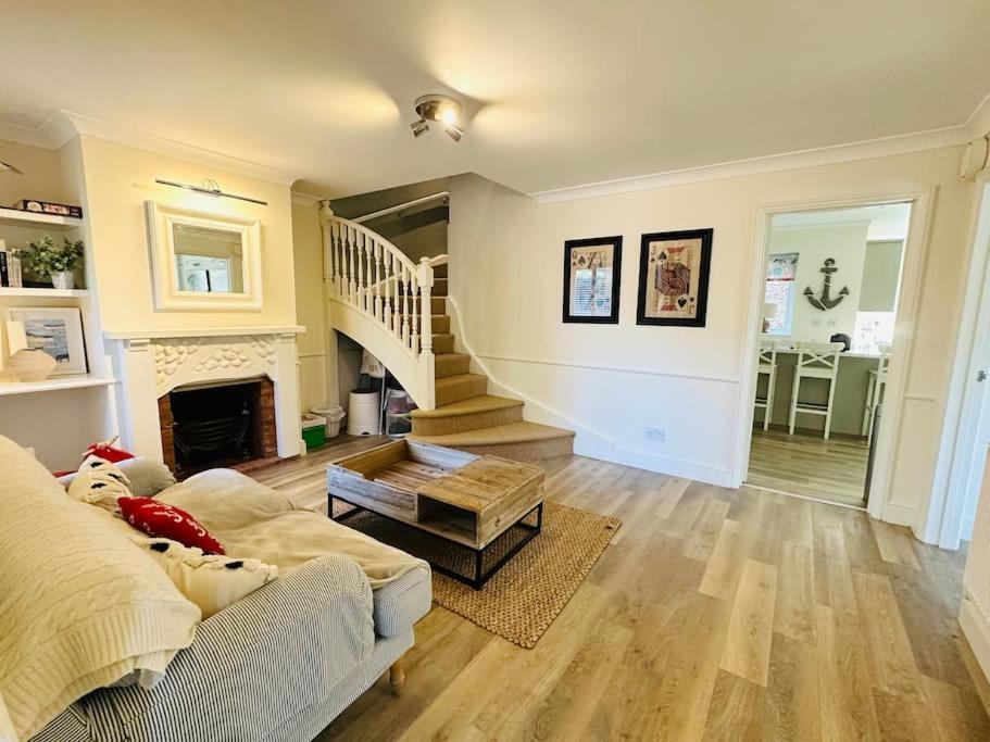 New! Blakeney. Harbour View Blakeney  Exterior foto